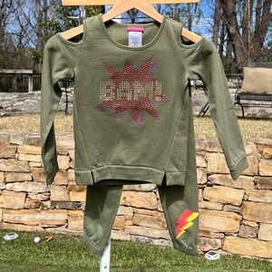 Kidtopia "BAM" Long-Sleeve, Cold-Shoulder Sweatshirt and Sweatpants Set